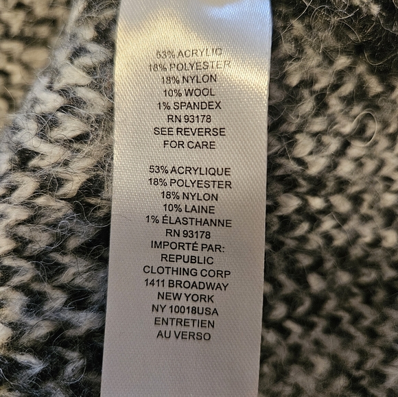 Black & White Sweater - Picture 5 of 5